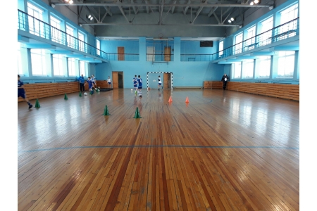 Футбол возле МЕГИ ⚽паркет! (ул.Аникина, 2)