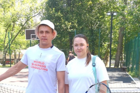 Тренировка с тренером по большому теннису