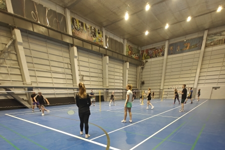 С тренером Ликой Грейлих ля ДЕ и начинающих. Без полноценных раздевалок.