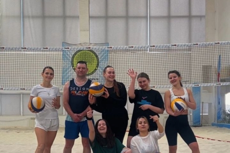 Тренировка по пляжному волейболу с Анной Спичка