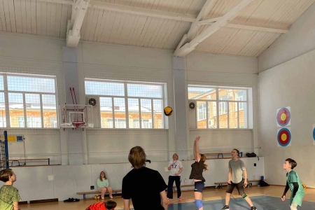 🏐 Игра смешанного уровня        (1,5 часа). Для всех желающих!