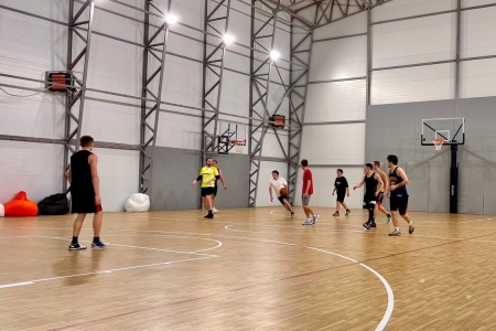 Играем в баскетбол🏀(м.Комендантский проспект/м.Удельная/м.Пионерская 15 мин на автобусе)