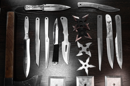 Пробное занятие по метанию ножей